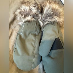 Eddie Bauer brand new touchscreen mittens